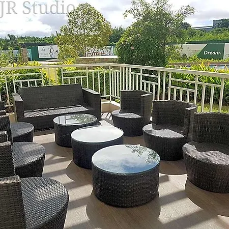 Deluxe Couple Suite - With Lake View In Alabang!