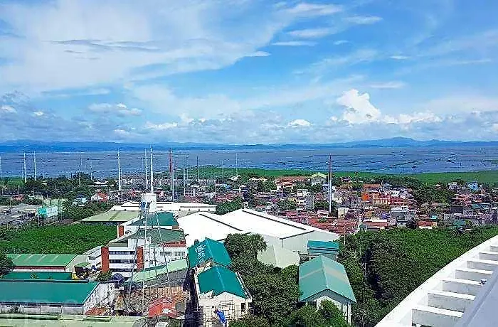 호텔 Deluxe Couple - With View In Alabang!