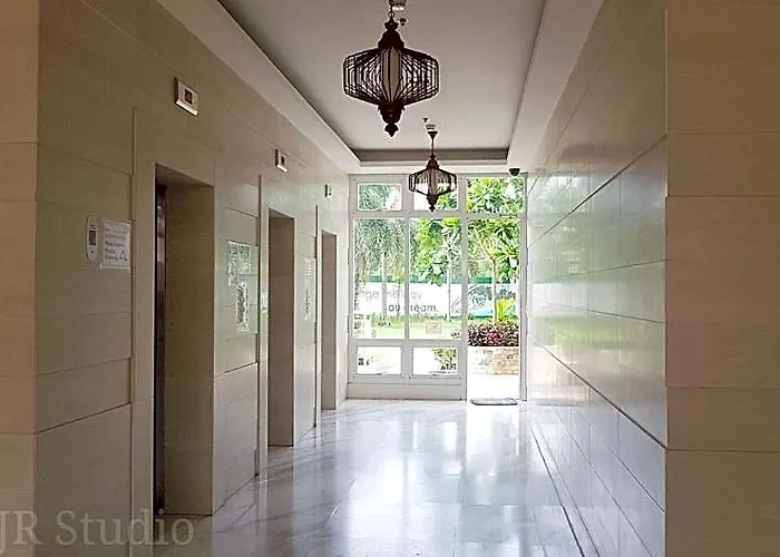 Deluxe Couple - With View In Alabang!